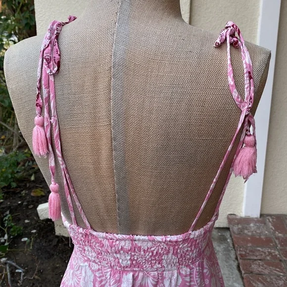 Aakaa beautiful pink floral flowy maxi sundress from high end boutique - Picture 8 of 15